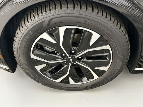 Used 2024 Kia EV6 Wind w/ Wind Technology Package AWD/4WD image 11