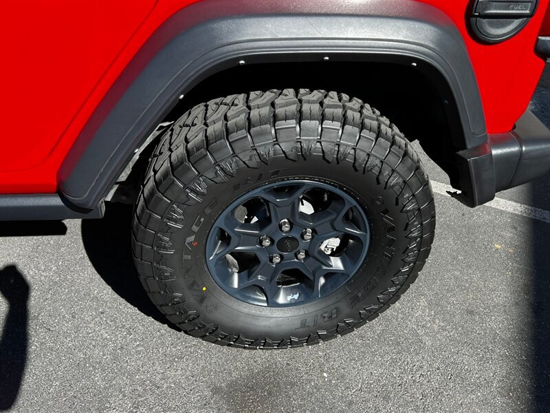 Used 2023 Jeep Wrangler Unlimited w/ Cold Weather Group AWD/4WD image 12