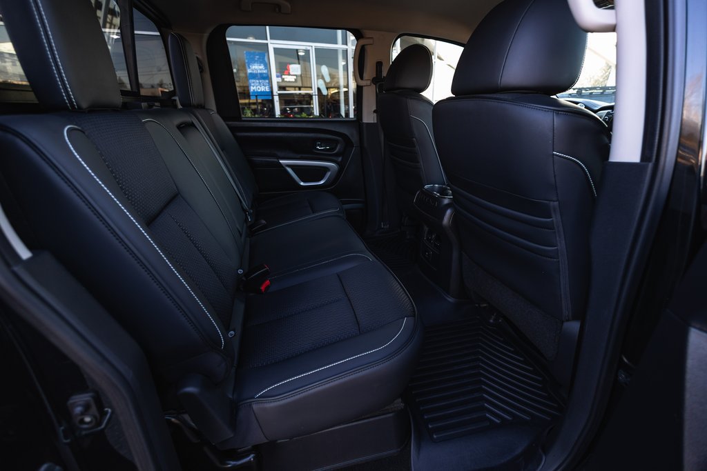 Used 2018 Nissan Titan PRO-4X AWD/4WD image 37