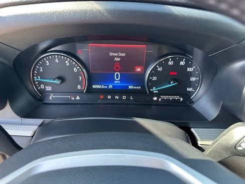 Used 2024 Ford Explorer XLT w/ Equipment Group 202A AWD/4WD image 30