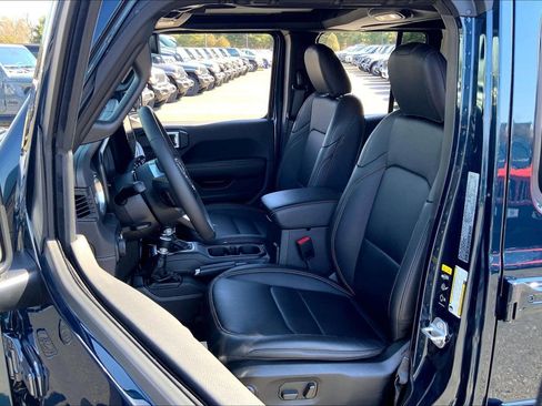 Certified 2025 Jeep Wrangler Sahara w/ Safety Group image 8