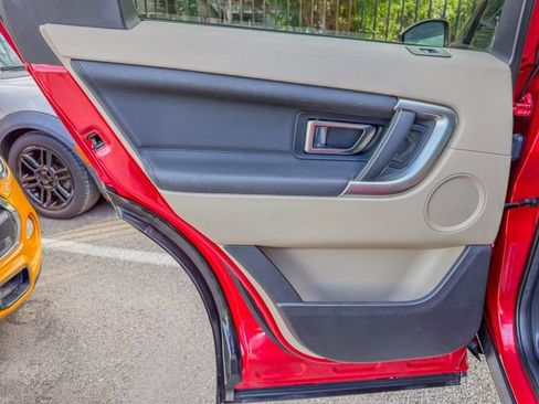 Used 2018 Land Rover Discovery Sport HSE image 20