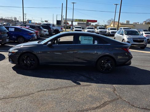 New 2026 Hyundai Elantra SEL Sport Premium FWD image 4