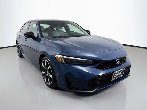 Used 2025 Honda Civic Sport Touring image 1