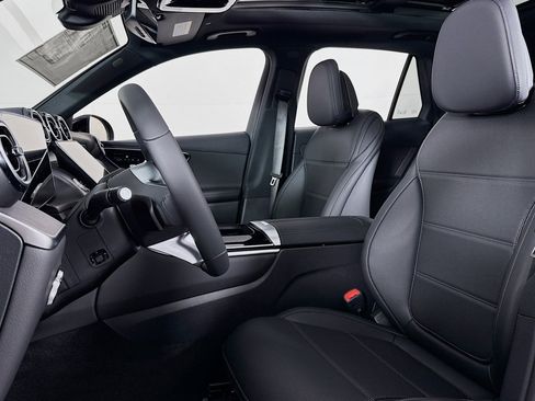 New 2026 Mercedes-Benz GLC 300 image 16