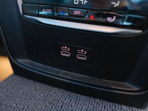 Used 2021 BMW M4 Competition w/ Parking Assistance Package RWD image 30