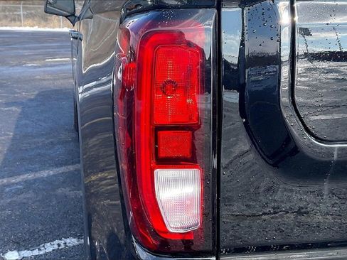 Used 2024 GMC Sierra 1500 Elevation image 26