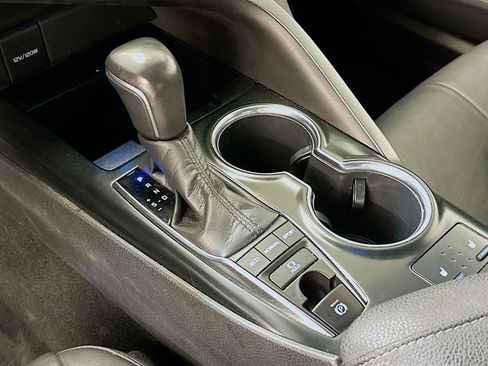 Used 2019 Toyota Camry XSE FWD image 25