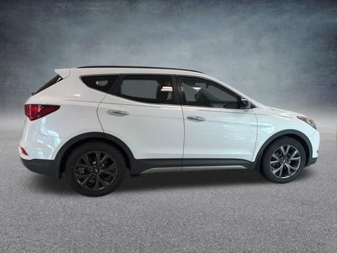Used 2017 Hyundai Santa Fe Sport FWD image 6