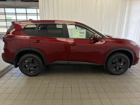 New 2026 Nissan Rogue SV FWD image 4