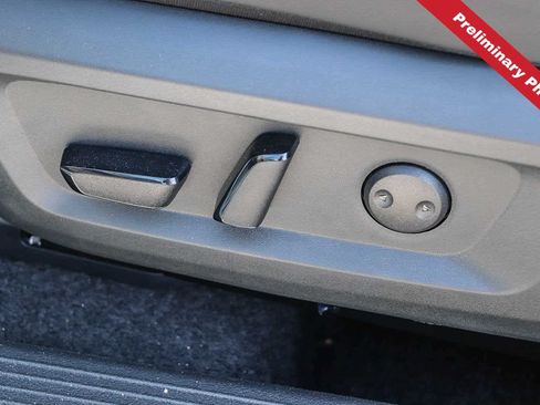 Used 2026 Nissan Rogue SV AWD/4WD image 15