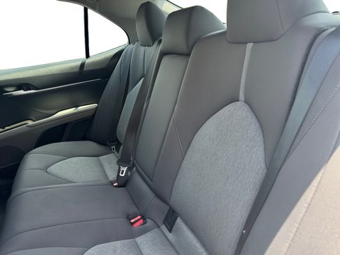 Used 2022 Toyota Camry LE FWD image 13