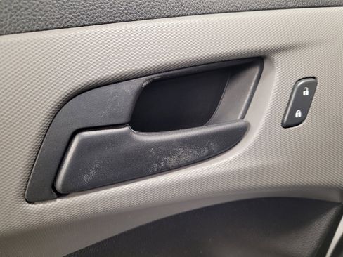 Used 2017 Chevrolet Sonic LT image 27