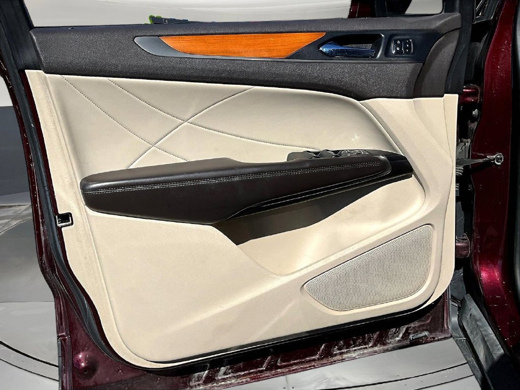 Used 2017 Lincoln MKC Select AWD/4WD image 23