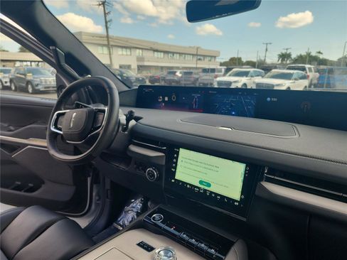 New 2026 Lincoln Navigator L Reserve w/ Jet Appearance Package image 31