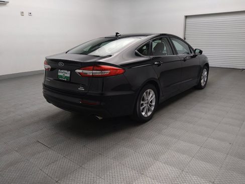 Used 2020 Ford Fusion SE FWD image 9