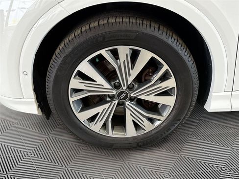 Used 2023 Audi Q4 e-tron Premium Plus w/ Premium Plus RWD image 32