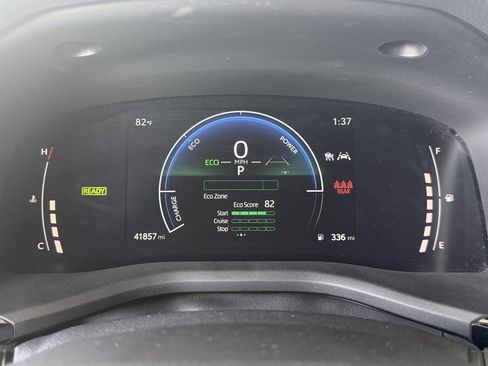 Used 2025 Toyota Camry SE AWD/4WD image 16