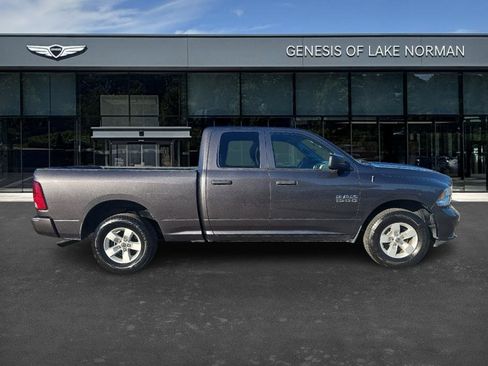 Used 2017 RAM 1500 Express image 3