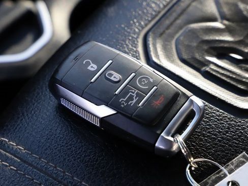 Used 2020 RAM 1500 Laramie image 37