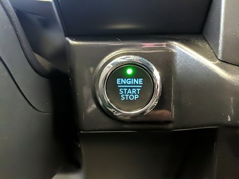 Certified 2022 Ford F150 XLT w/ Equipment Group 302A High image 25