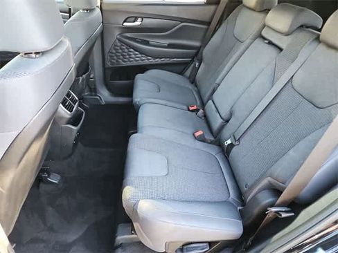 Used 2020 Hyundai Santa Fe SE image 18