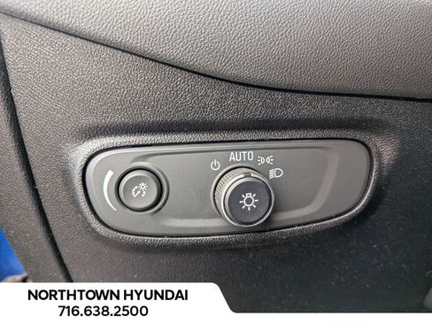 Used 2019 Chevrolet Equinox LS image 22