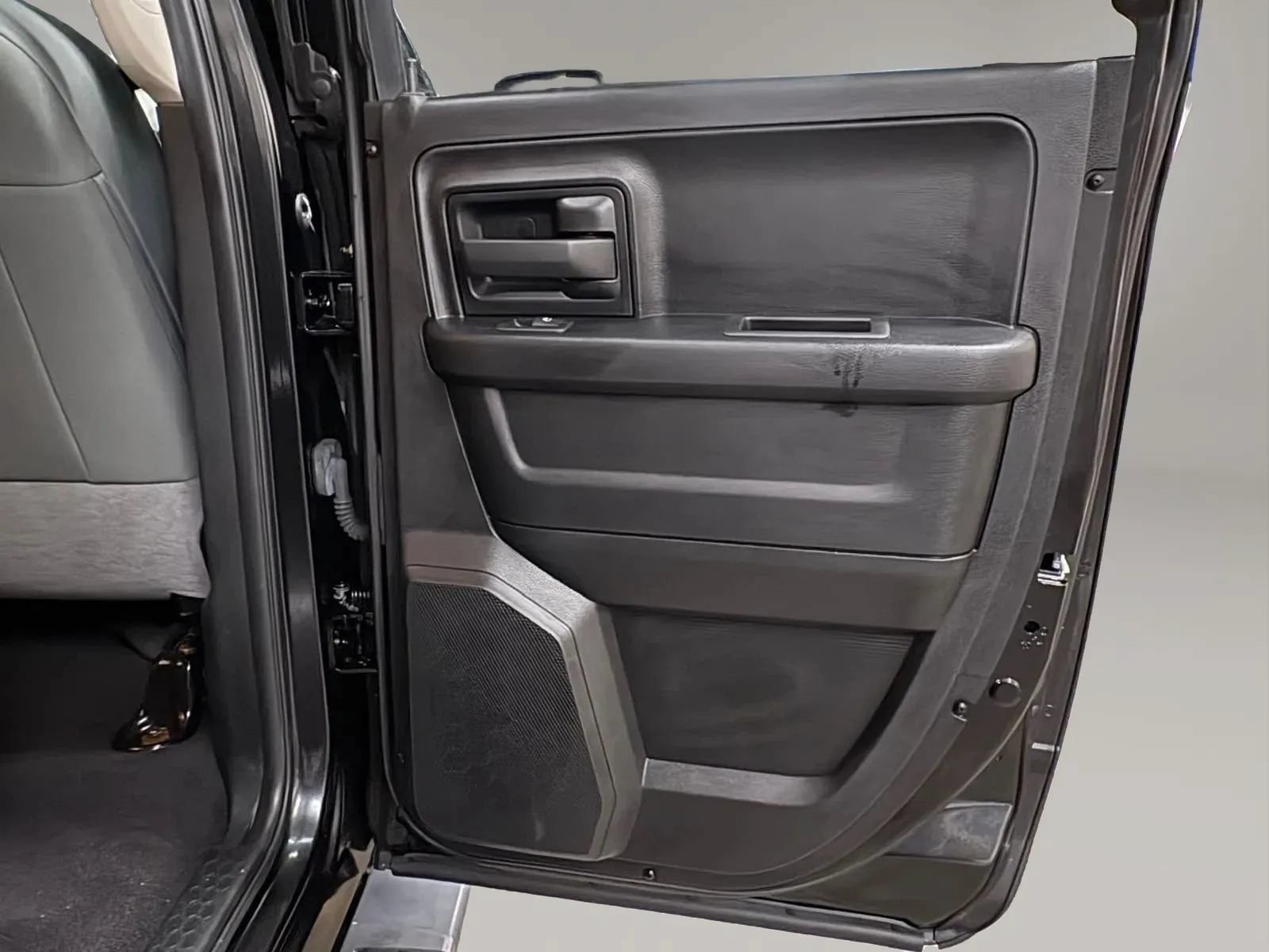 Used 2018 RAM 1500 Express w/ Black Ram 1500 Express Group AWD/4WD image 24