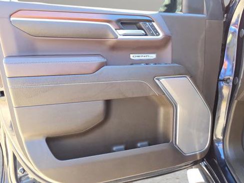 Used 2025 GMC Sierra 1500 Denali w/ Technology Package image 40