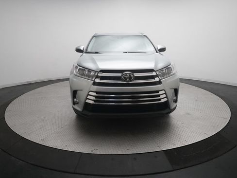 Used 2017 Toyota Highlander Limited AWD/4WD image 11