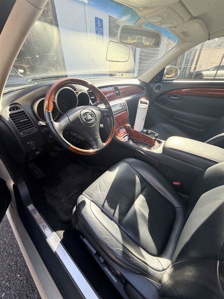 Used 2004 Lexus SC 430 Convertible RWD image 7