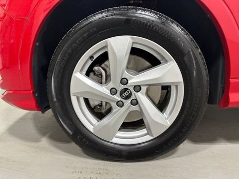 Used 2021 Audi Q3 2.0T Premium w/ Convenience Package AWD/4WD image 23