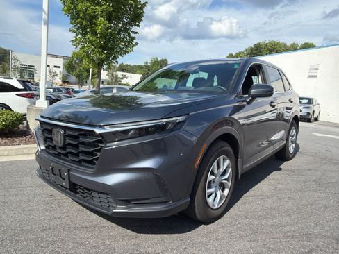 Used 2023 Honda CR-V LX image 1
