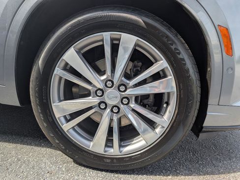 Used 2021 Cadillac XT6 Premium Luxury w/ Platinum Package FWD image 13