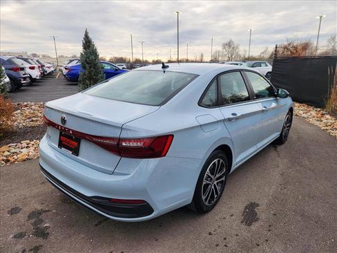 Certified 2025 Volkswagen Jetta Sport image 5