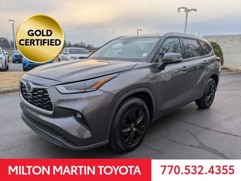 Certified 2022 Toyota Highlander XLE image 7