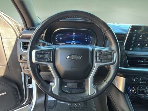 Used 2023 Chevrolet Tahoe Z71 w/ Luxury Package AWD/4WD image 13