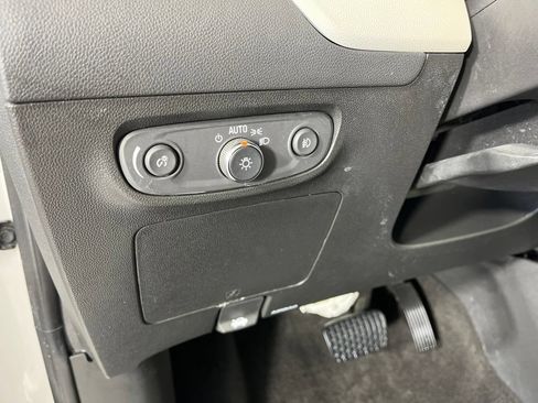 Certified 2023 Buick Encore GX Select FWD image 29