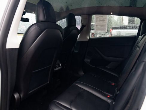 Used 2023 Tesla Model Y Long Range image 18