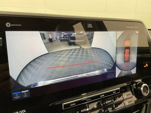 Used 2022 Toyota Highlander Platinum AWD/4WD image 12