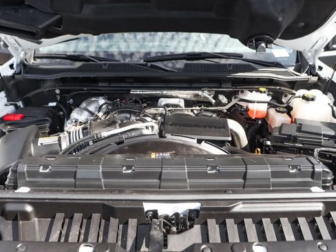 Used 2025 Chevrolet Silverado 2500 LT AWD/4WD image 12