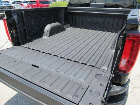 New 2026 GMC Sierra 1500 Denali w/ Denali Reserve Package AWD/4WD image 9
