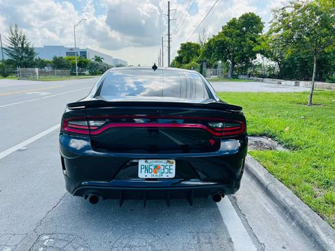 Used 2019 Dodge Charger SRT Hellcat RWD image 4