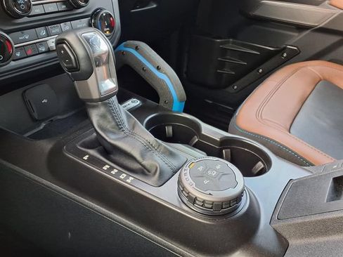 Used 2022 Ford Bronco Outer Banks AWD/4WD image 14