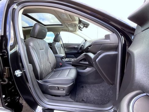 Certified 2023 Buick Envision Avenir AWD/4WD image 15