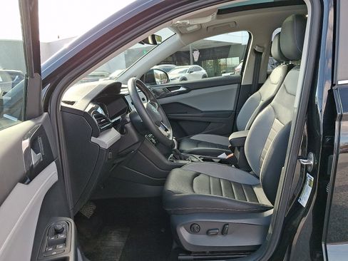 Used 2022 Volkswagen Taos SEL image 14