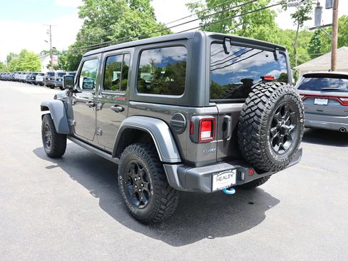 Used 2023 Jeep Wrangler Unlimited w/ Cold Weather Group AWD/4WD image 5