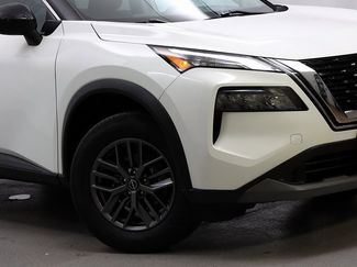 Used 2023 Nissan Rogue S video 3