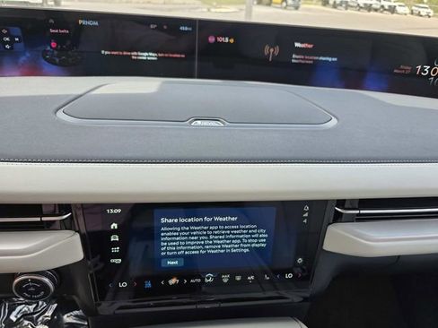 New 2026 Lincoln Navigator L Premier image 10