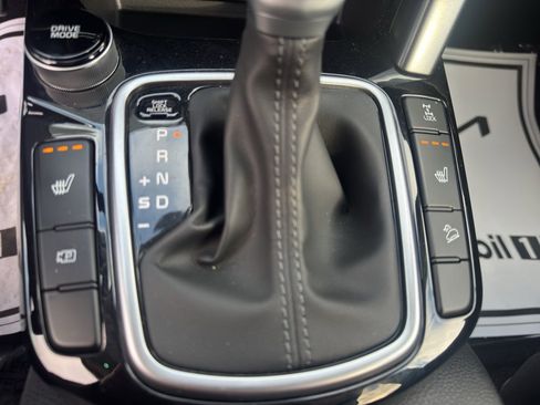 Used 2024 Kia Seltos SX image 16